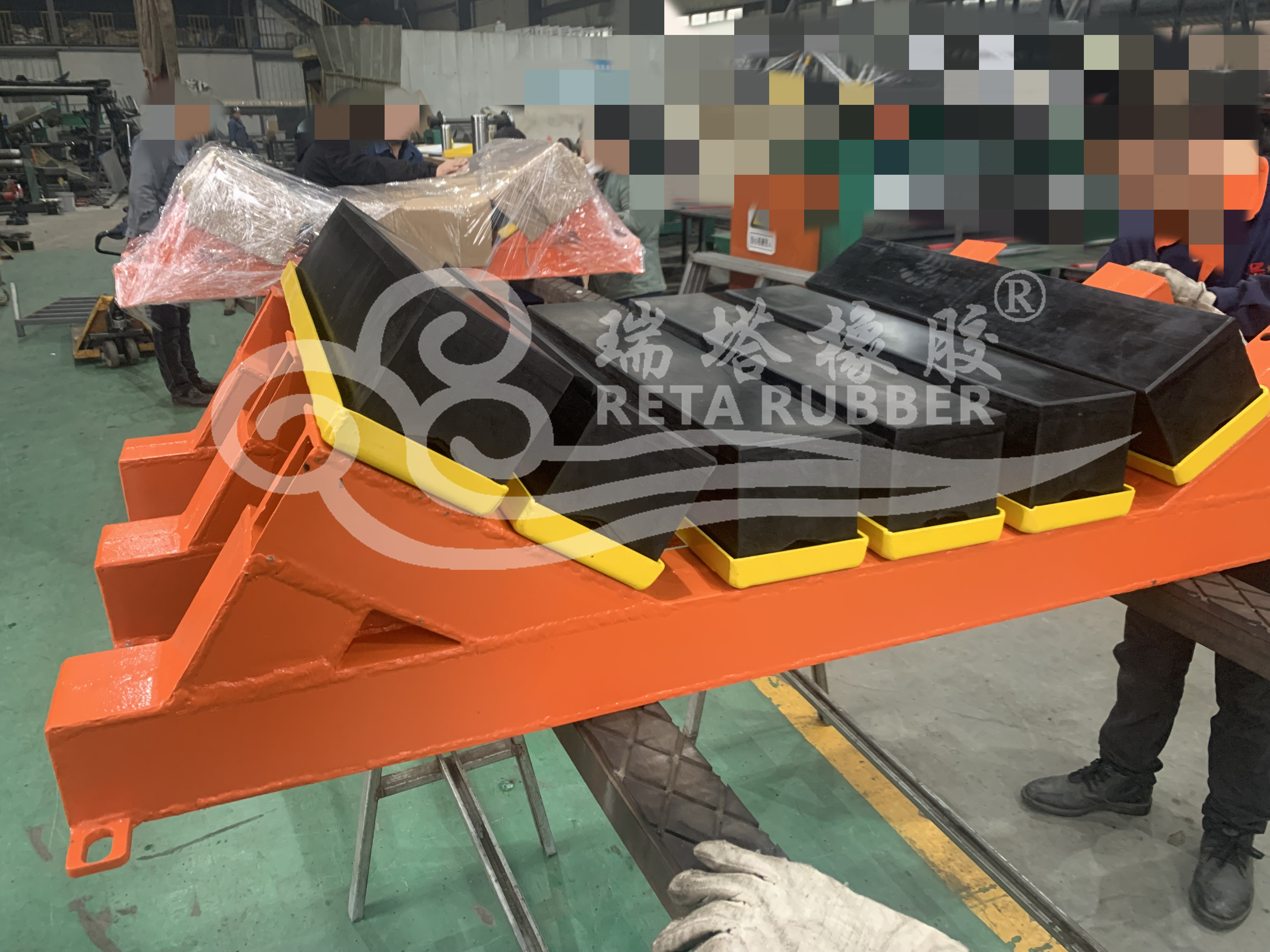 客戶定購特殊超重型緩沖床發(fā)貨